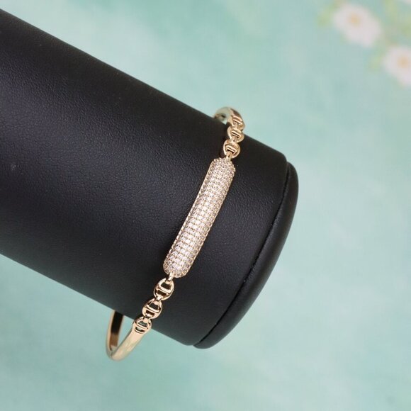 Elegant Rose Gold Bangle with Sparkling Center Accent Design, XPBL0600 - Picture 7 of 12